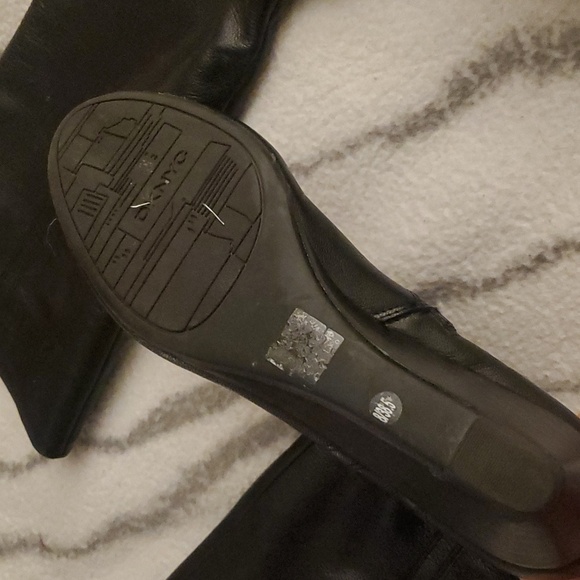 DKNYC BLACK LEATHER BOOTS - Picture 6 of 15